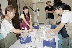 左より：高垣彩陽さん、村田知沙さん、小野大輔さん、福山潤さん
